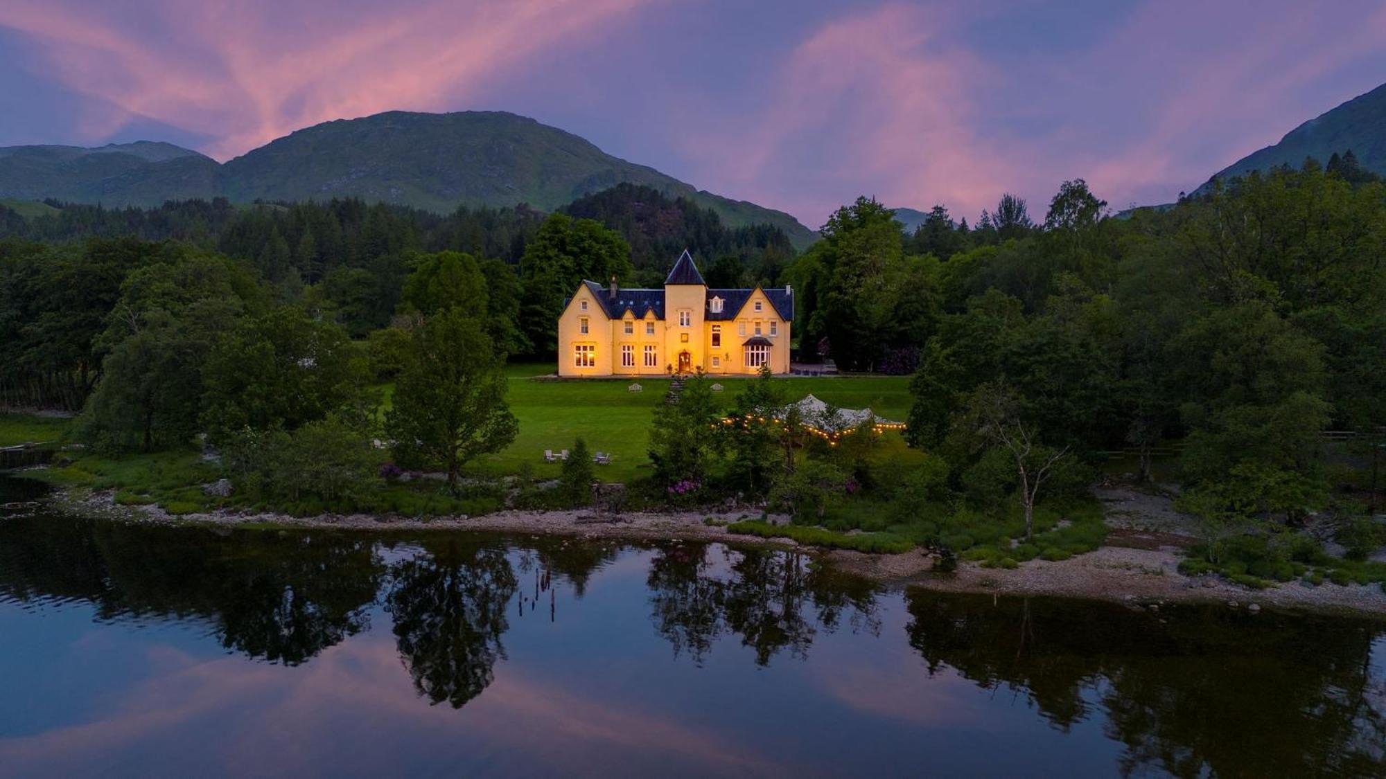 Glenfinnan House Hotel Exterior photo